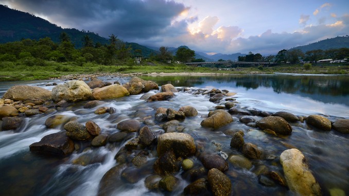 การถ่ายภาพซ้อนเพื่อเก็บแสงและการรีทัช 